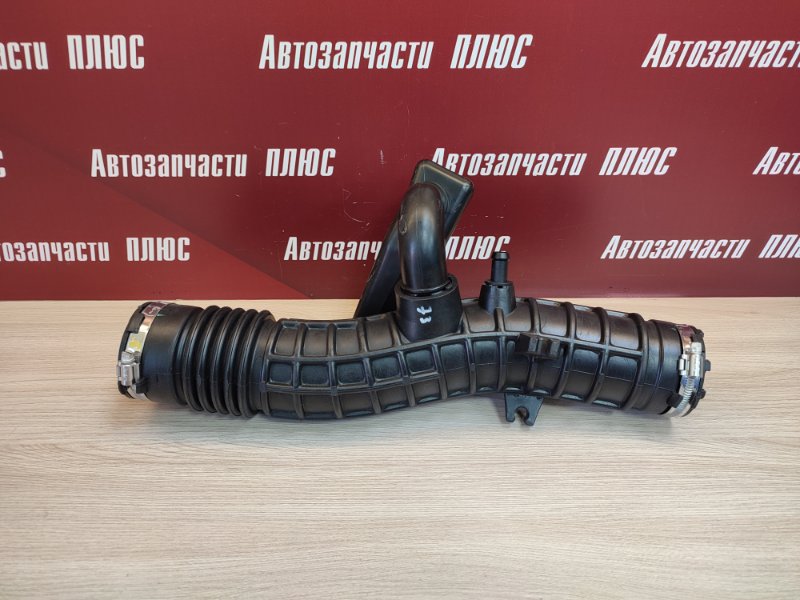 Патрубок воздушного фильтра - фото 1