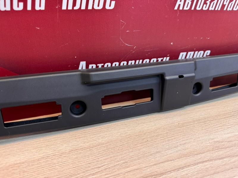 Накладка крышки багажника - фото 3