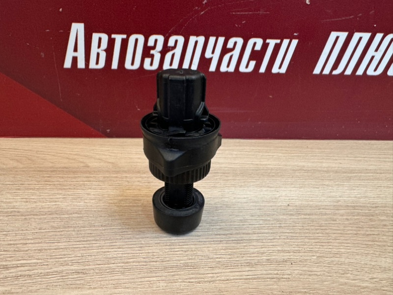 Отбойник крышки багажника - фото 6