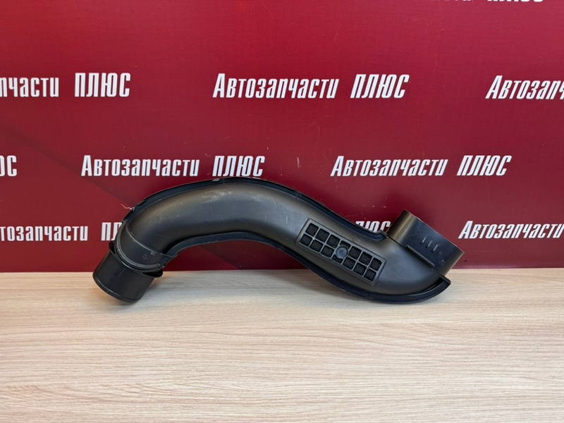 Патрубок воздушного фильтра - фото 1