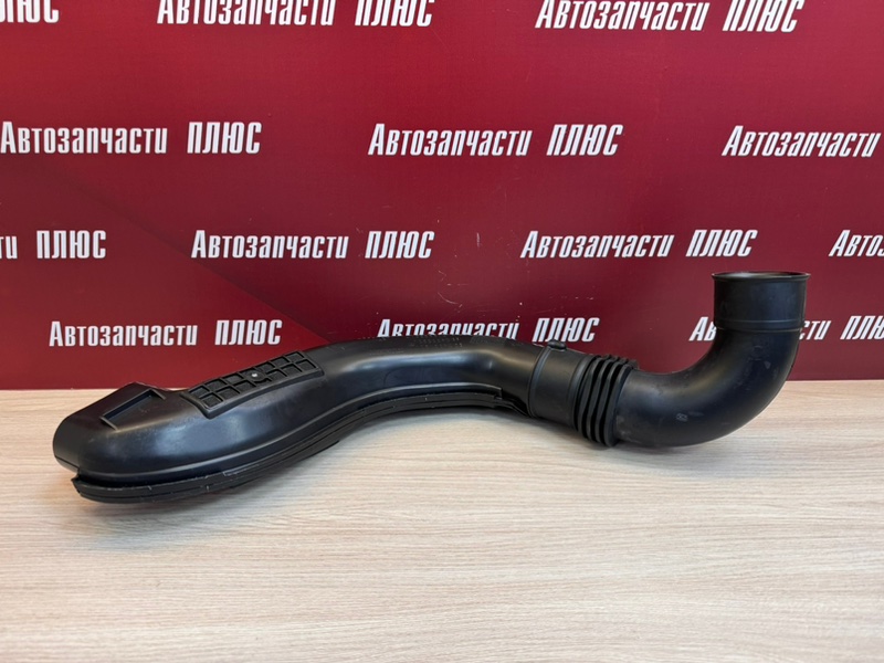 Патрубок воздушного фильтра - фото 1