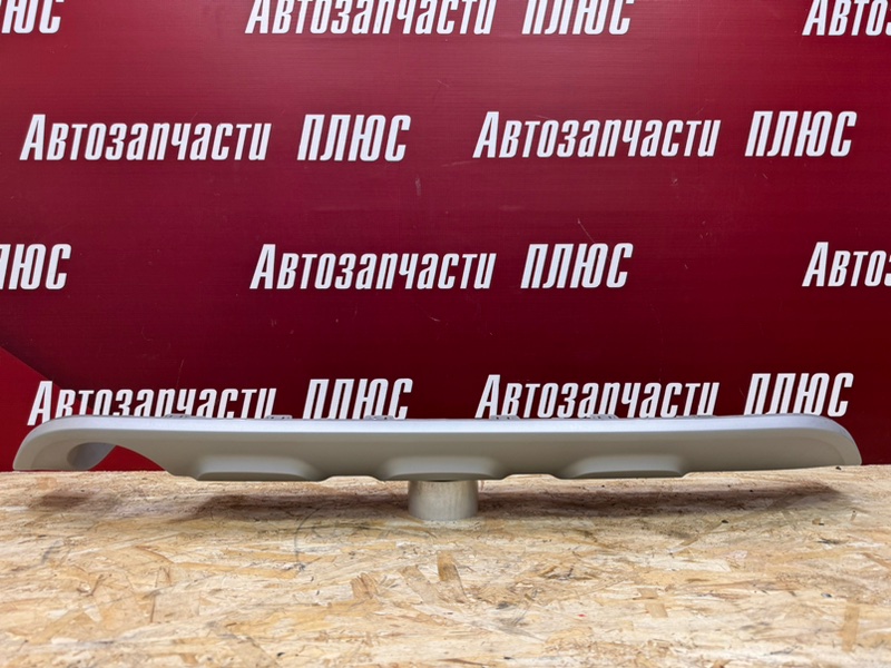 Накладка   бампера - фото 1