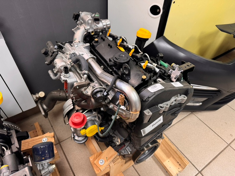 Двигатель в сборе - фото 1