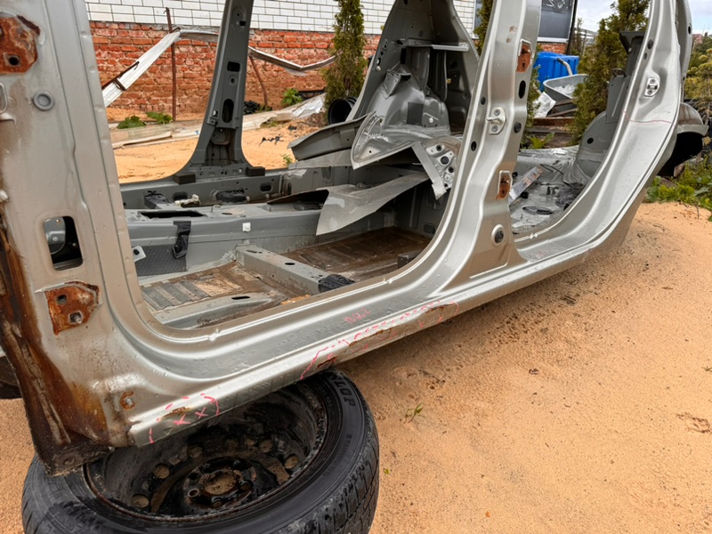 Порог кузова - фото 1