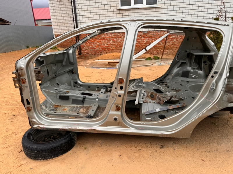 Боковина кузова - фото 1