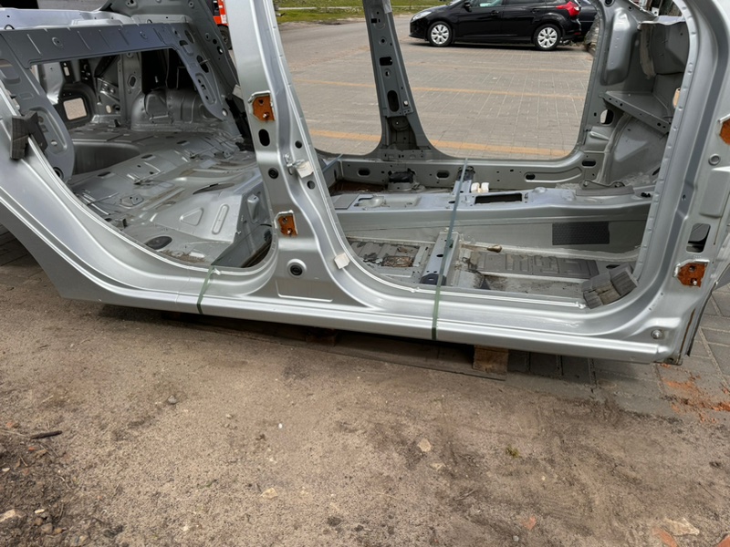 средняя стойка - фото 1