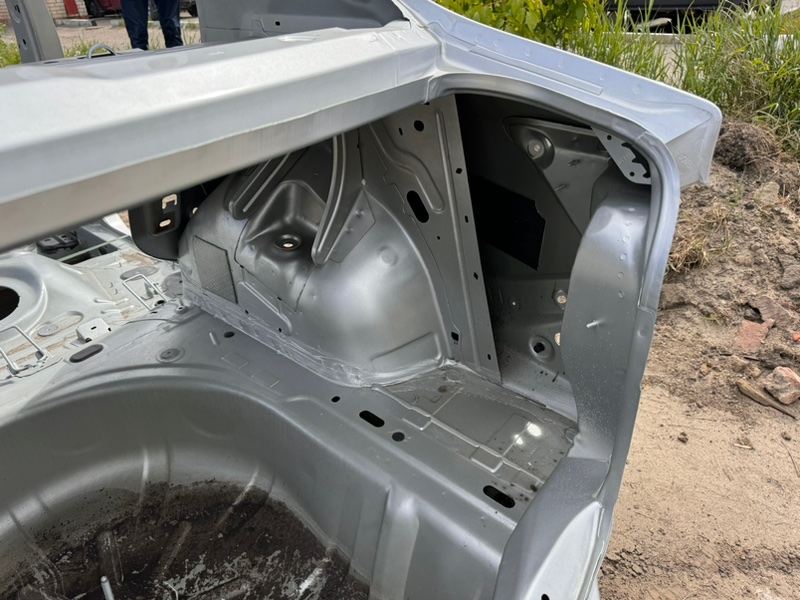 Задняя часть кузова - фото 3