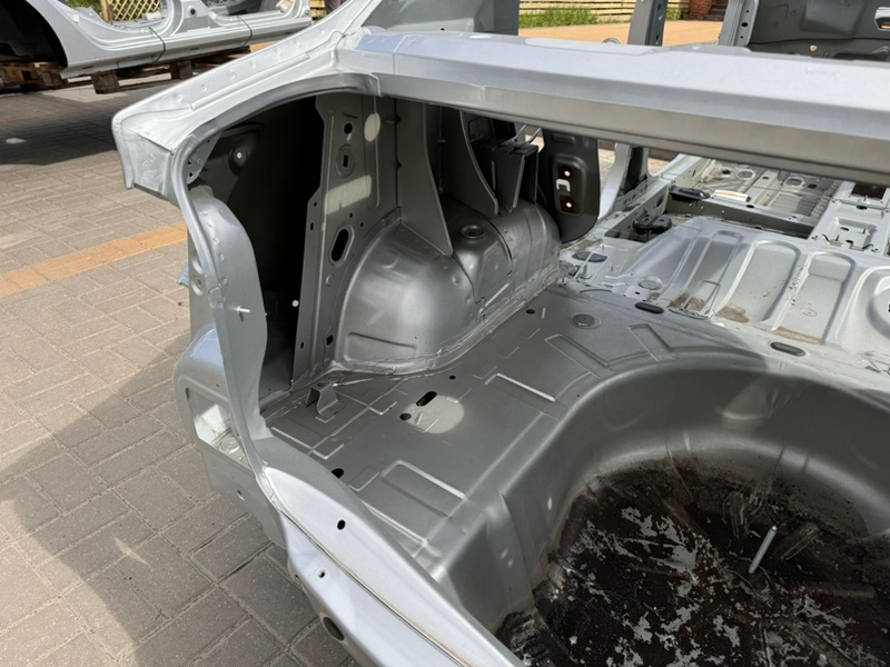 Задняя часть кузова - фото 4