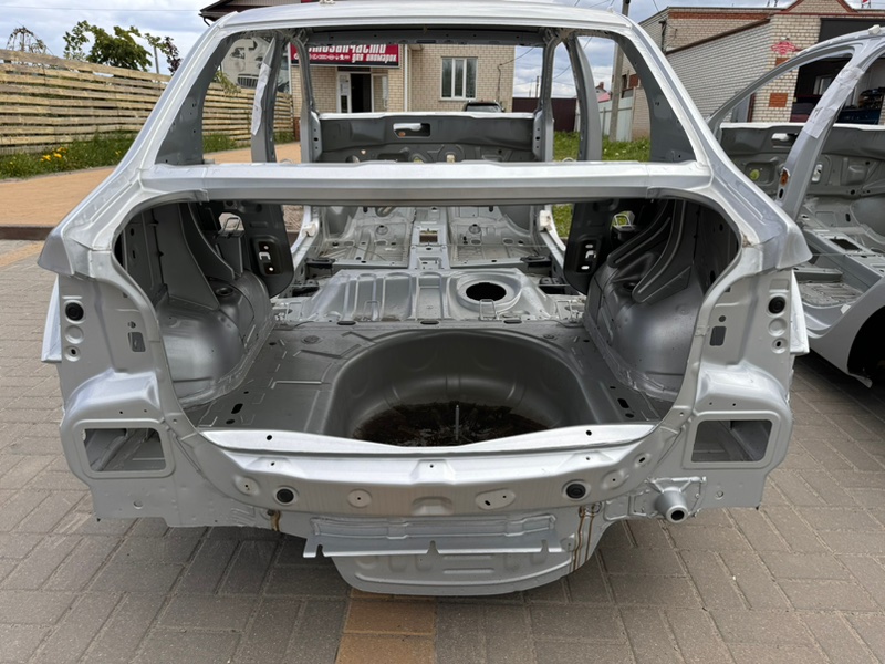 Задняя часть кузова - фото 1