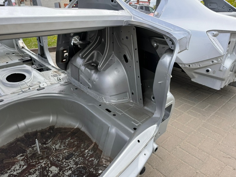 Задняя часть кузова - фото 4