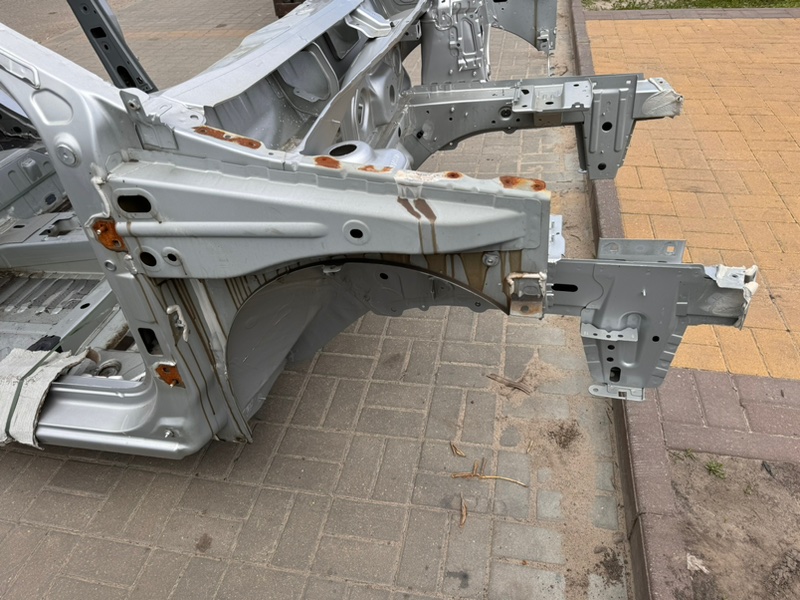 Лонжерон - фото 1