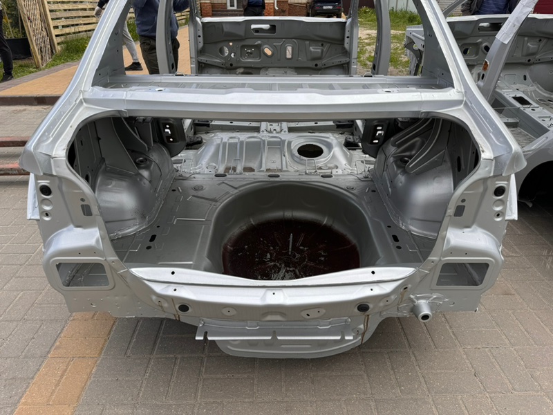 Задняя часть кузова - фото 1