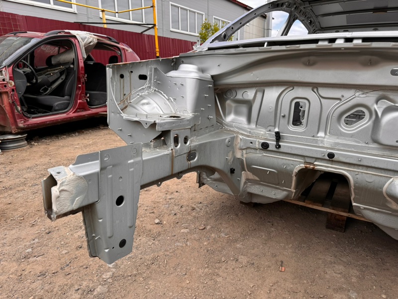 Передняя часть кузова - фото 3