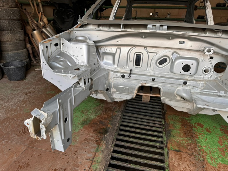 Передняя часть кузова - фото 4