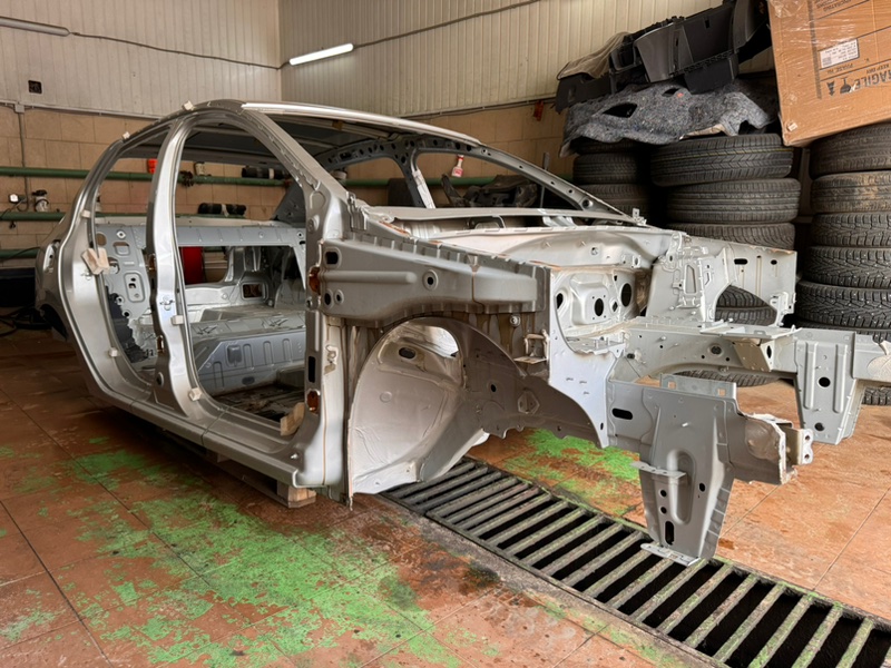 Передняя часть кузова - фото 7