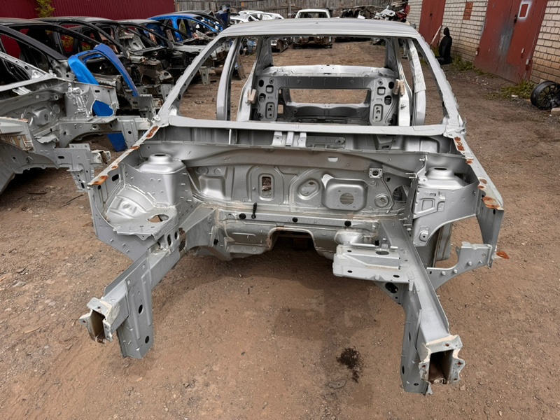 Передняя часть кузова - фото 1