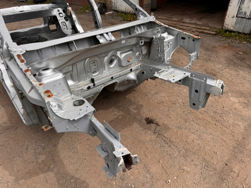 Передняя часть кузова - фото 3