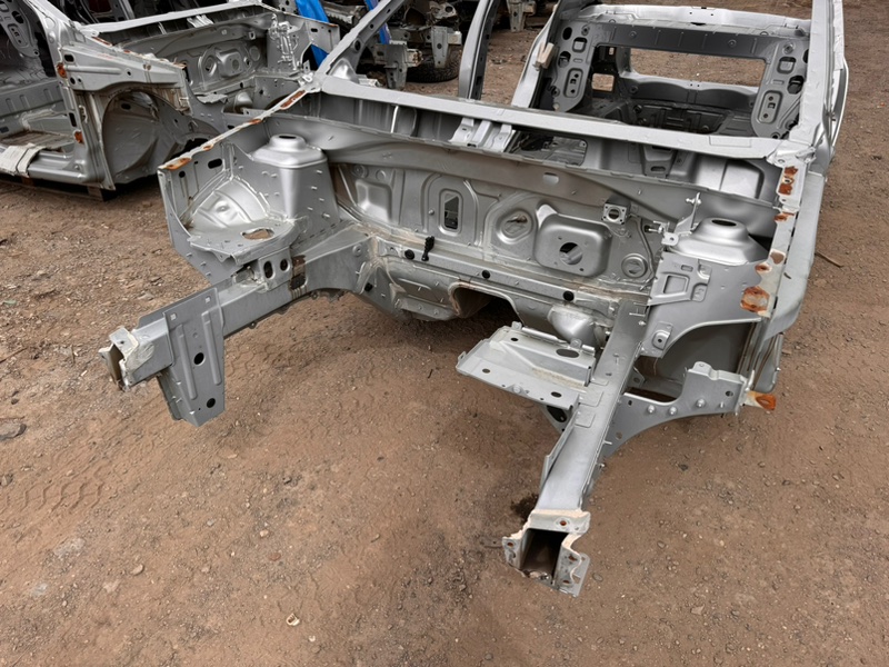 Передняя часть кузова - фото 4