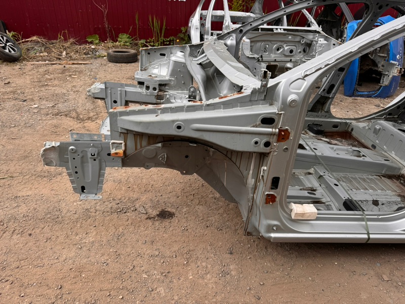 Лонжерон - фото 1