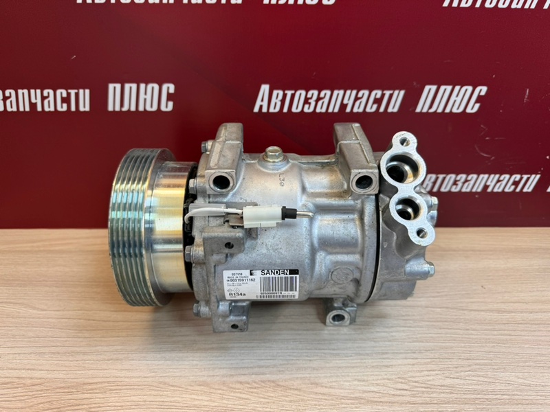 Компрессор кондиционера - фото 1