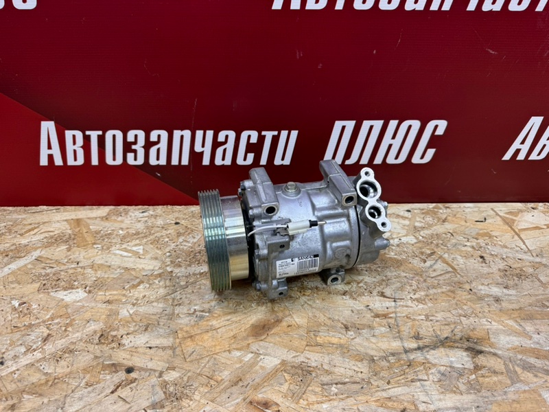 Компрессор кондиционера - фото 1