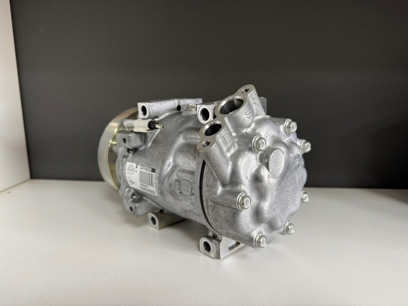 Компрессор кондиционера - фото 2