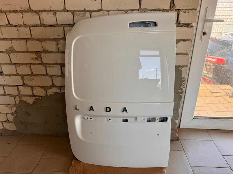 Дверь багажника - фото 1