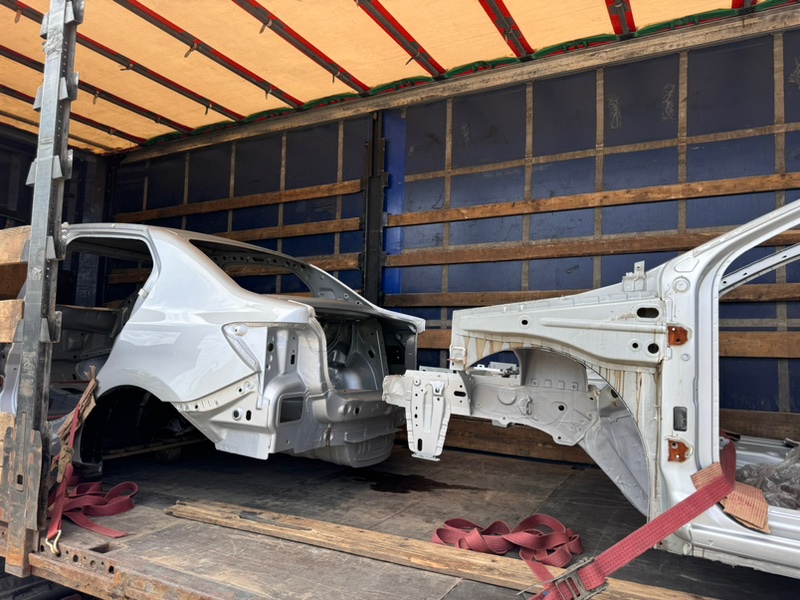 Кузов на запчасти - фото 3