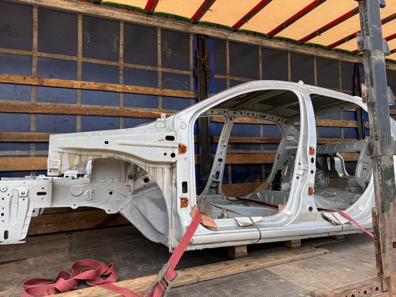 Кузов на запчасти - фото 4