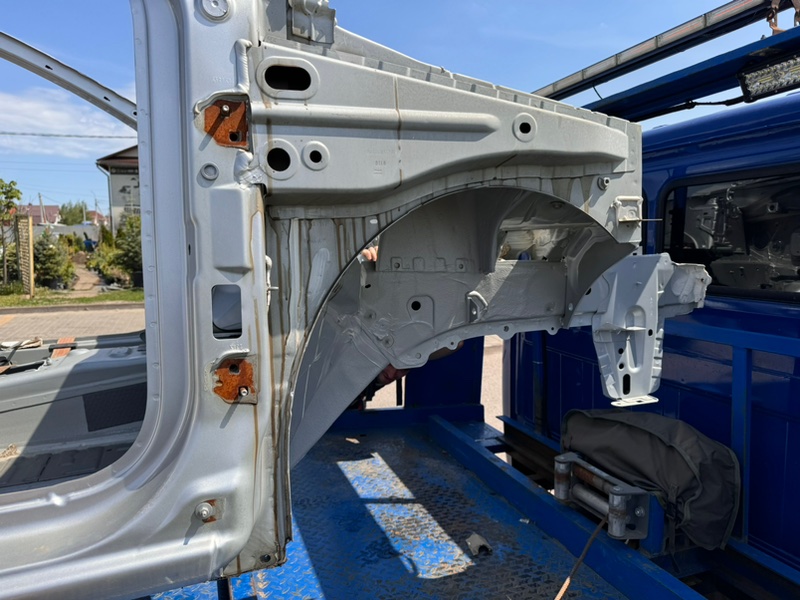 Лонжерон - фото 1