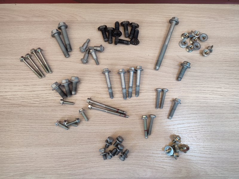 Болт крепления двигателя - фото 2