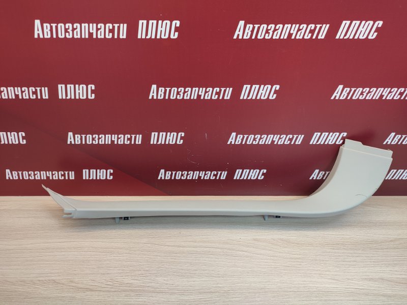 Обшивка двери багажника - фото 1