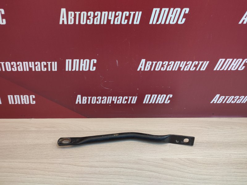 Кронштейн подрамника - фото 1