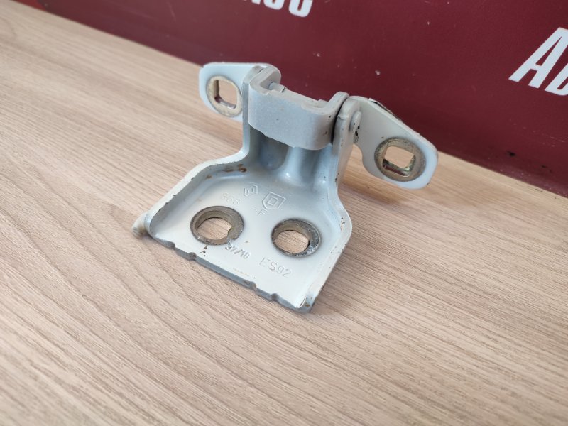 Петля двери - фото 4