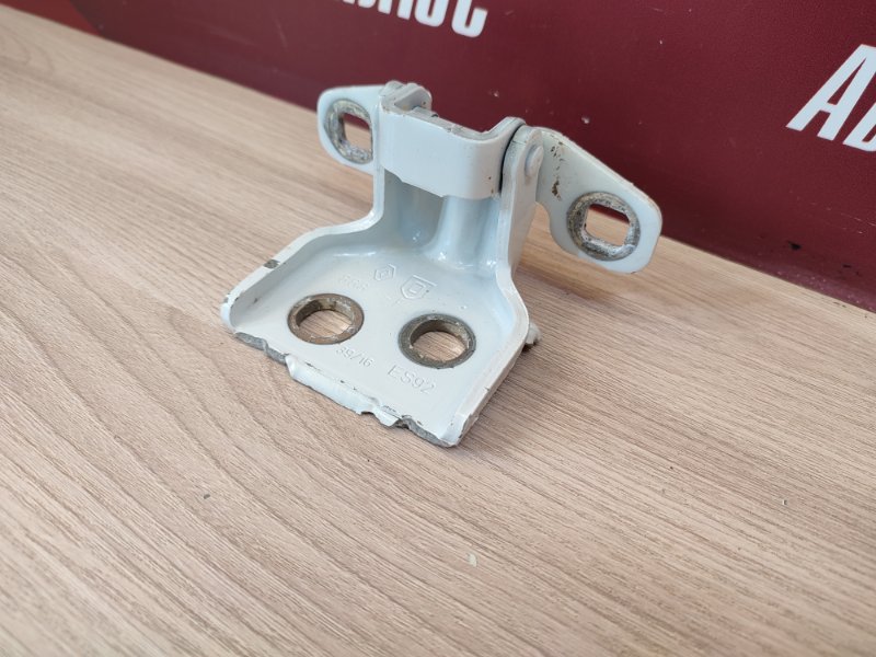 Петля двери - фото 4