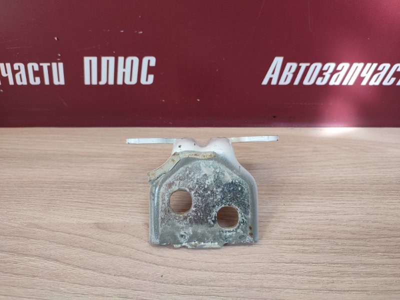 Петля двери - фото 7