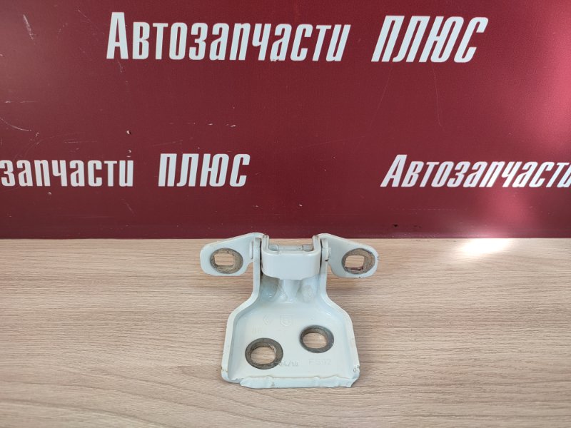 Петля двери - фото 1