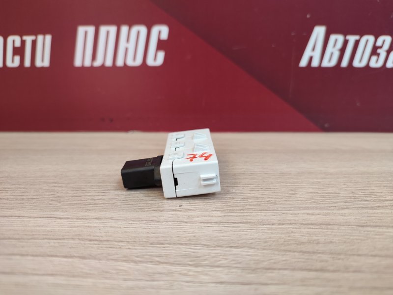 Датчик ремня безопасности - фото 9