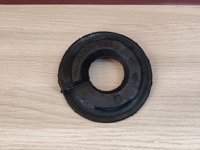 Верхняя опора    пружины - фото 5