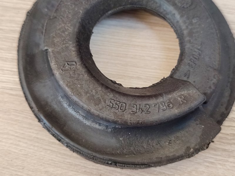 Верхняя опора    пружины - фото 7