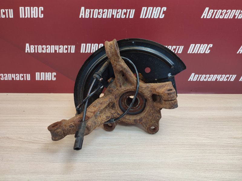 Кулак поворотный - фото 1