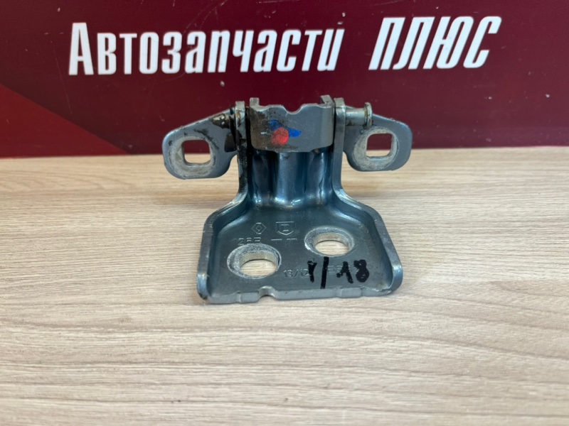 Петля двери - фото 1