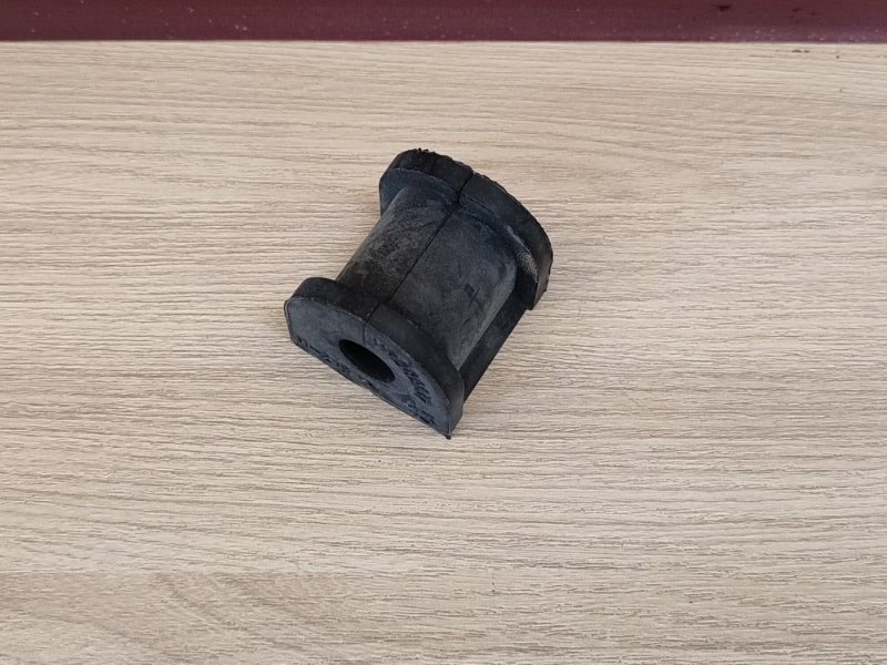 Втулка стабилизатора - фото 2