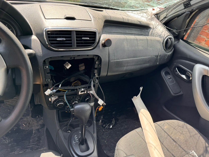 Кузов на запчасти - фото 9