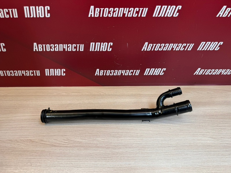 Трубка системы охлаждения - фото 1