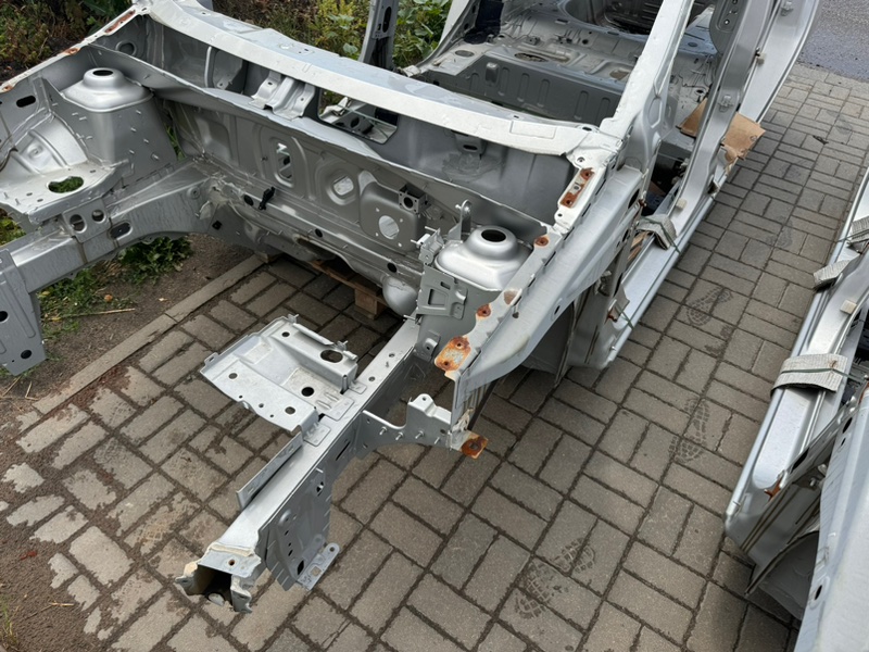 Лонжерон - фото 1