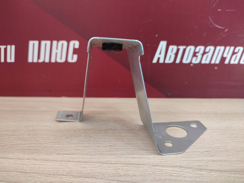 Кронштейн крыла - фото 10