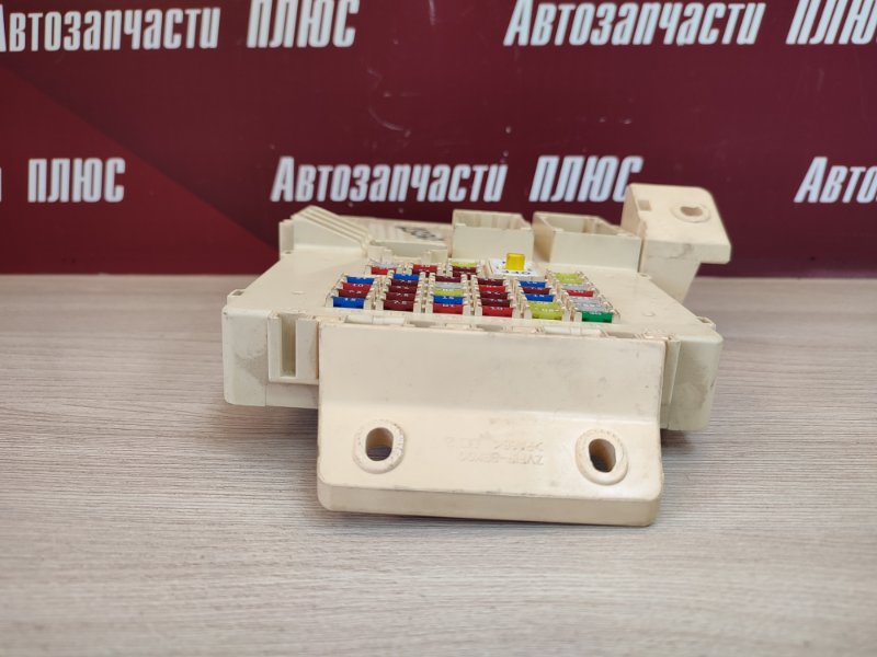 Блок предохранителей салона - фото 6
