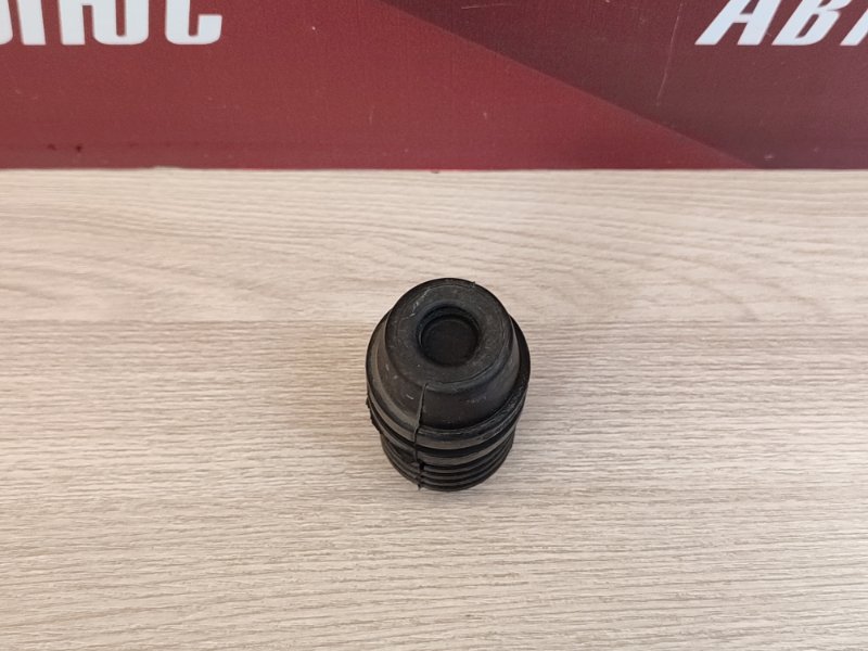 Отбойник капота - фото 3