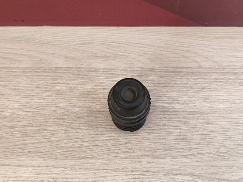 Отбойник капота - фото 3